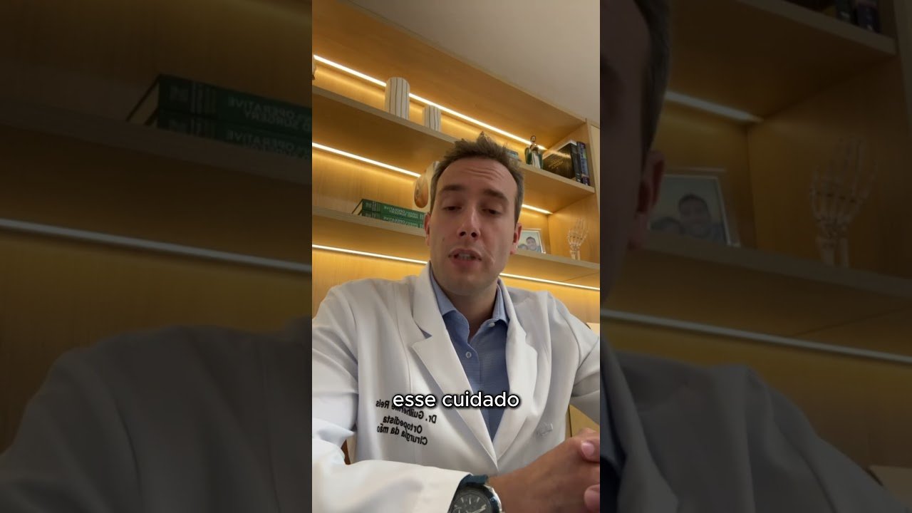 Dr. Guilherme Reis no consultório